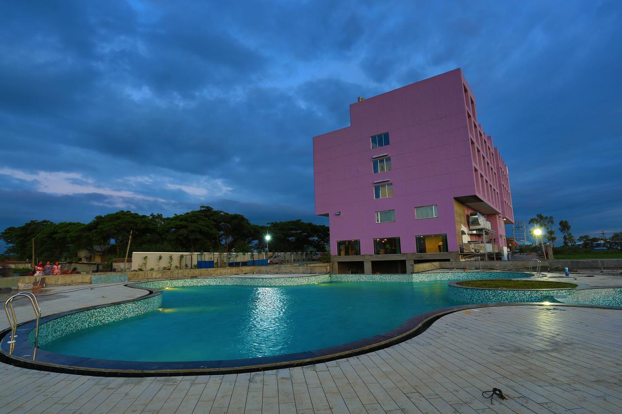 Nandan Kanan Hotel & Resort Sipra Exteriör bild